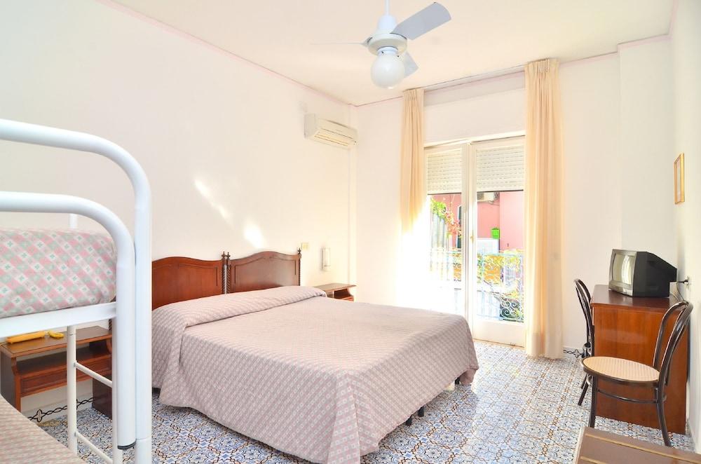 Casthotels Bristol Terme Ischia Exterior photo